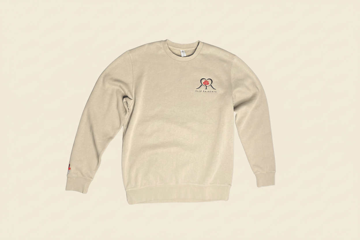 Sweatshirt with cream background